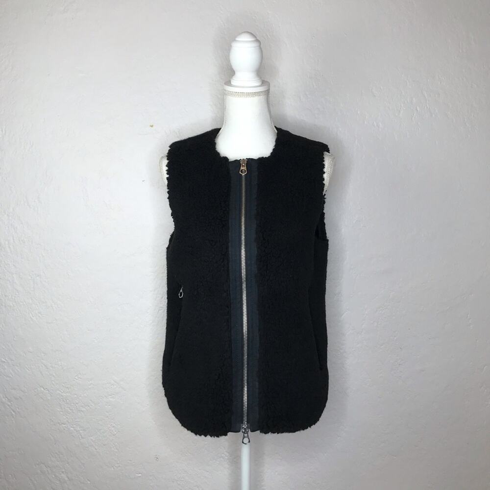 Madewell Women's Black Sherpa Faux Fur Zip Sleeveless Vest Size Small